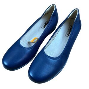 Propet Yara Flats Navy Blue Leather NWT - Size 9AA Narrow